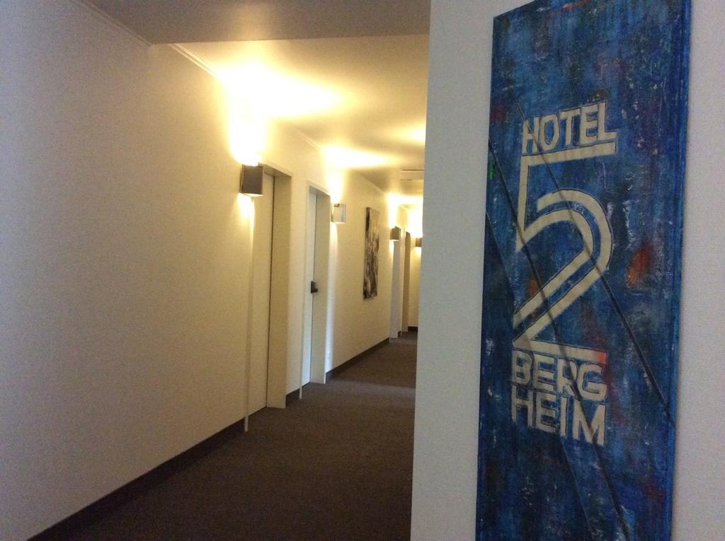 Hotel52 Bergheim แบร์กไฮม์ ภายนอก รูปภาพ